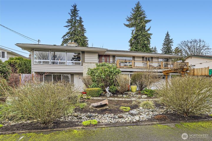 Property Photo:  8618  Cascadia Avenue  WA 98208 