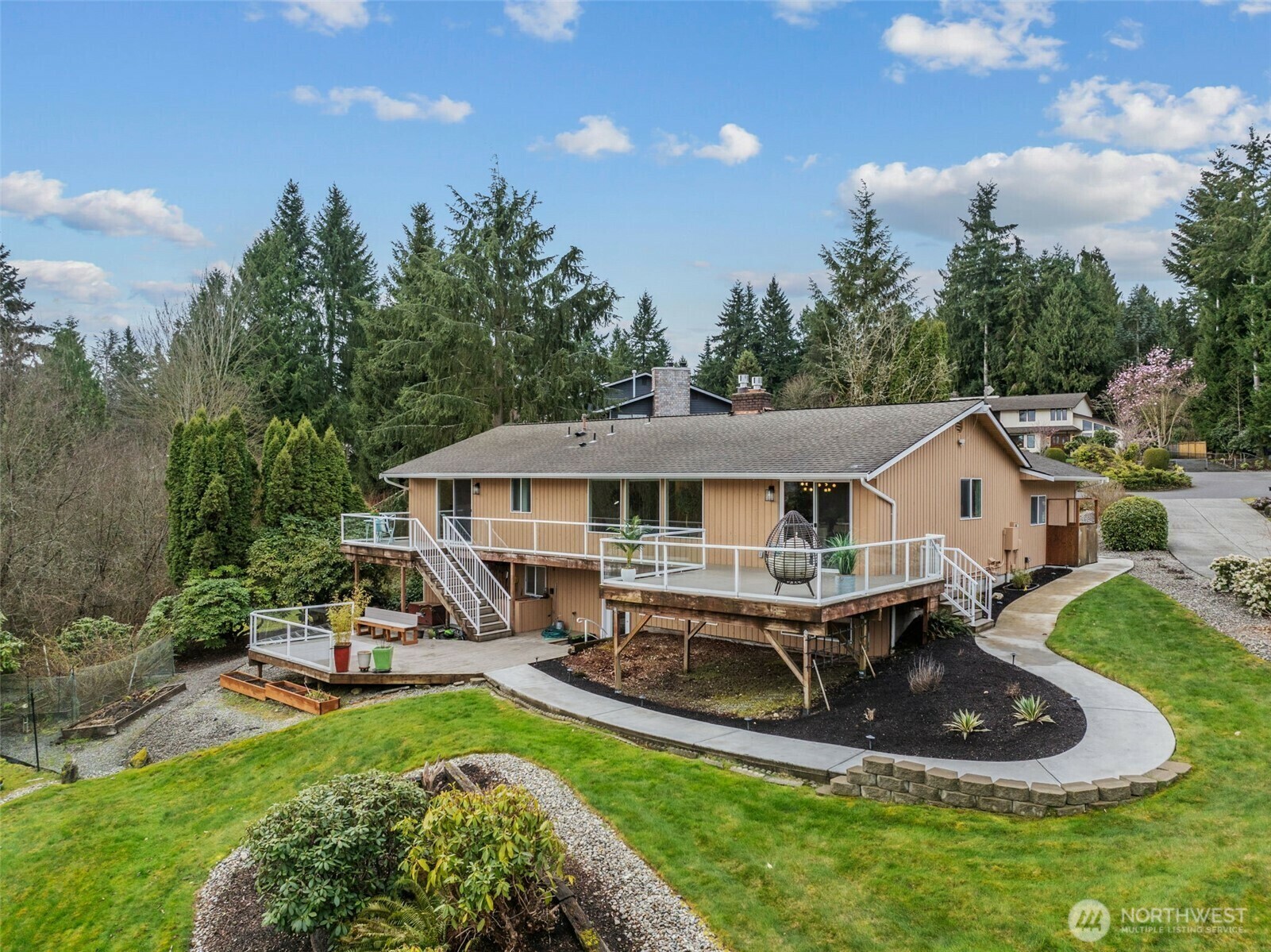 Property Photo: 4115 105th Place SE WA 98208