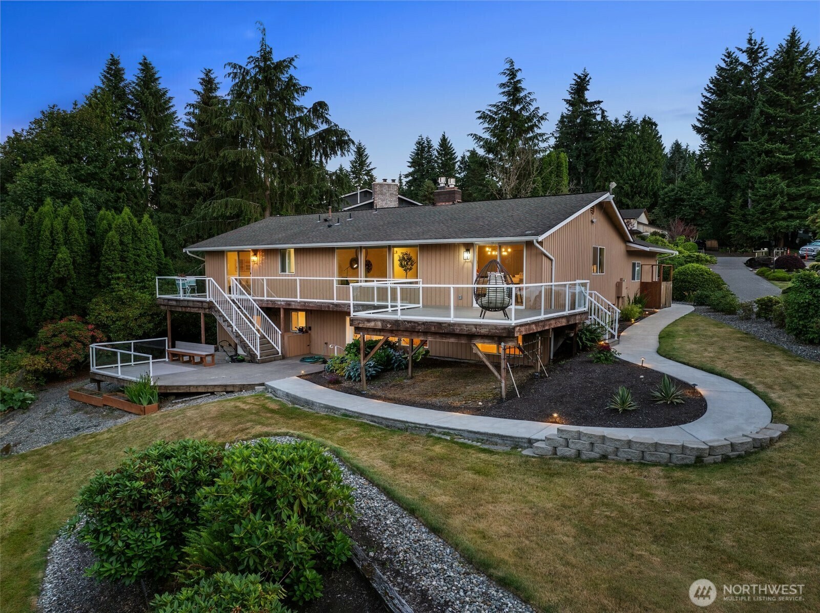 Property Photo: 4115 105th Place SE WA 98208