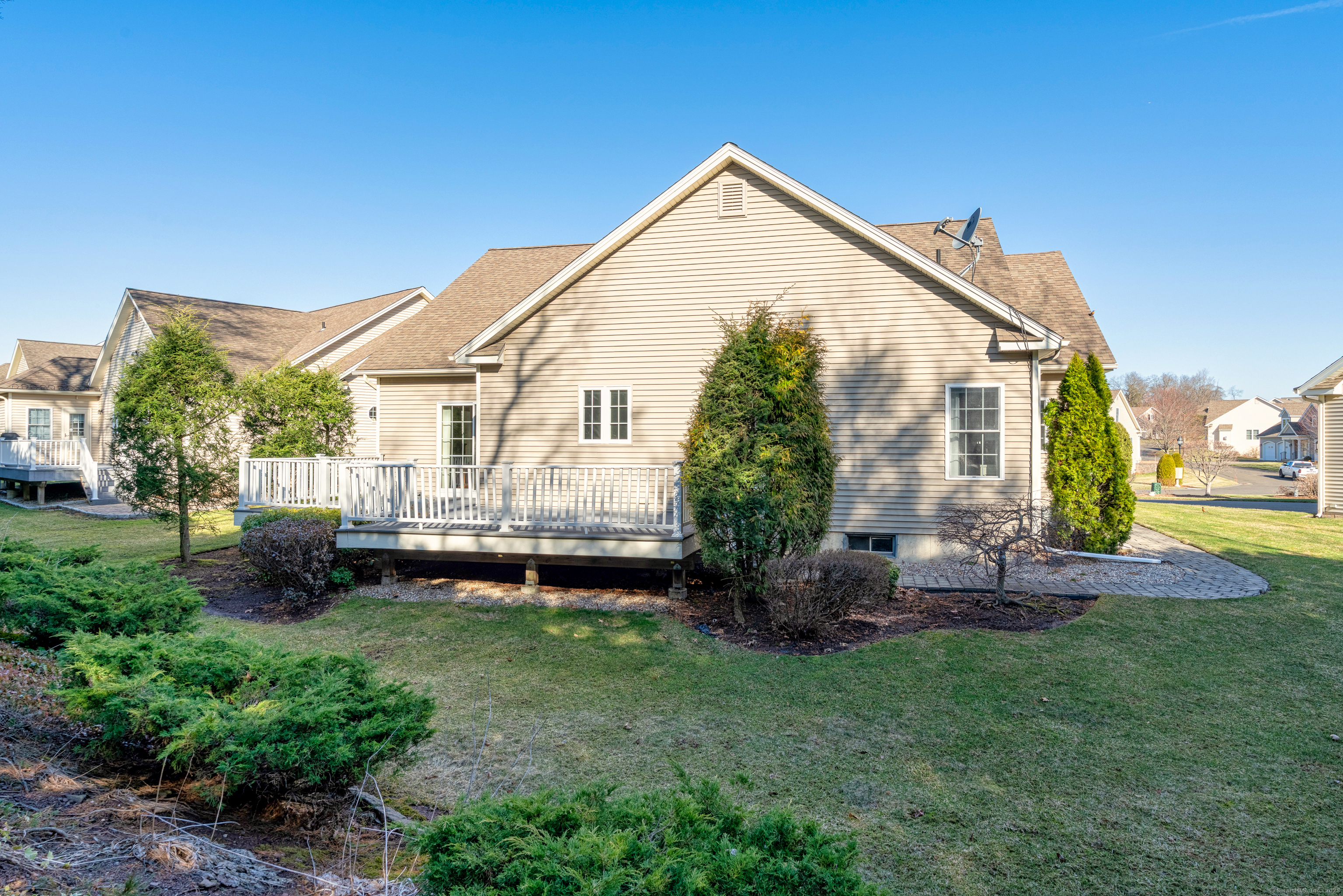 Property Photo: 43 Denyelle Drive 43 CT 06067