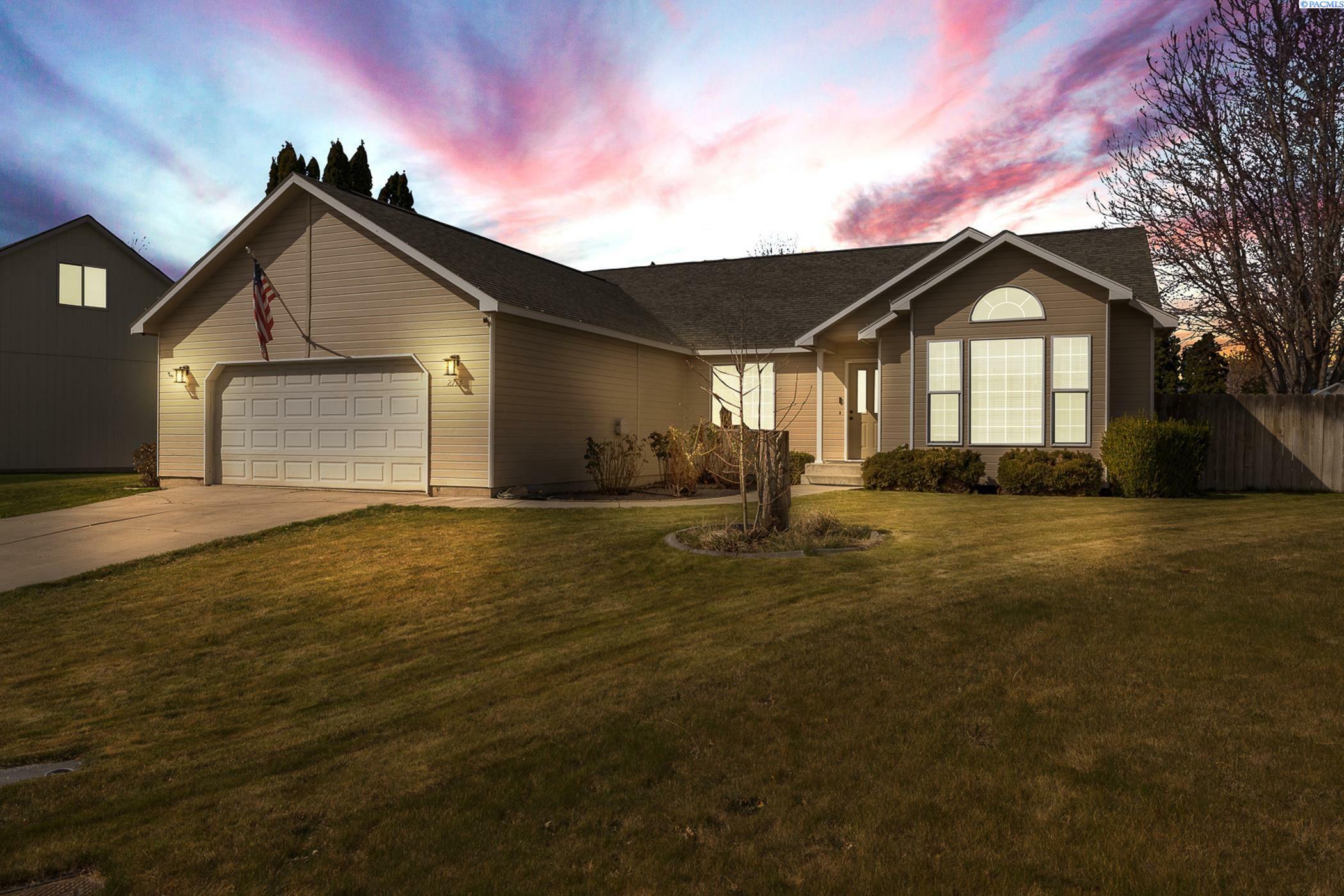 Property Photo: 2714 S Zillah Ct WA 99337