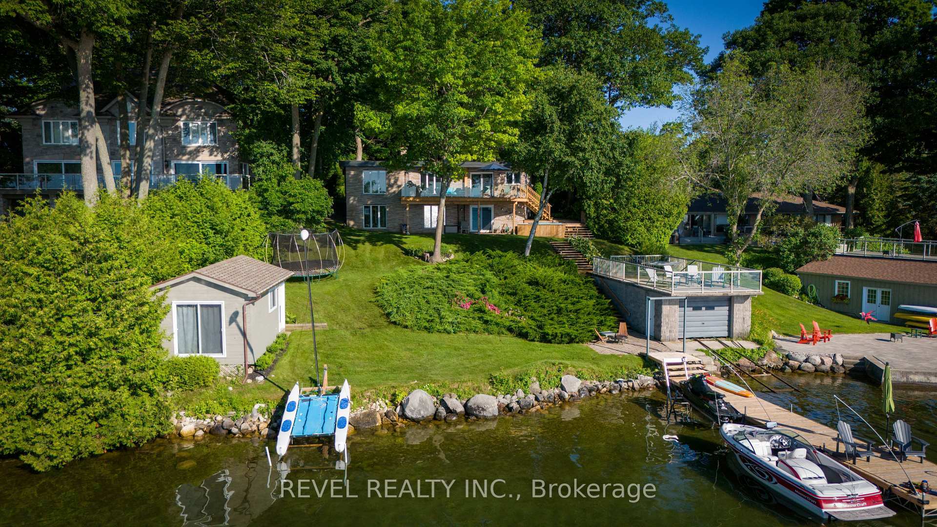 Property Photo: 416 Bay Street ON L3V 3X4