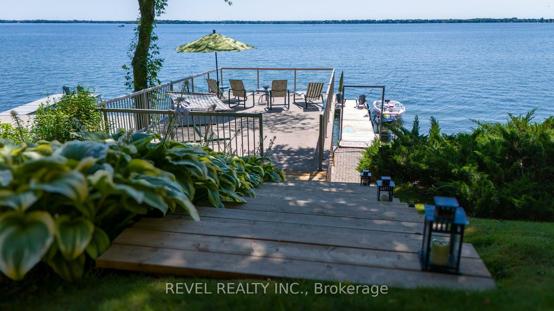 Property Photo:  416 Bay Street  ON L3V 3X4 