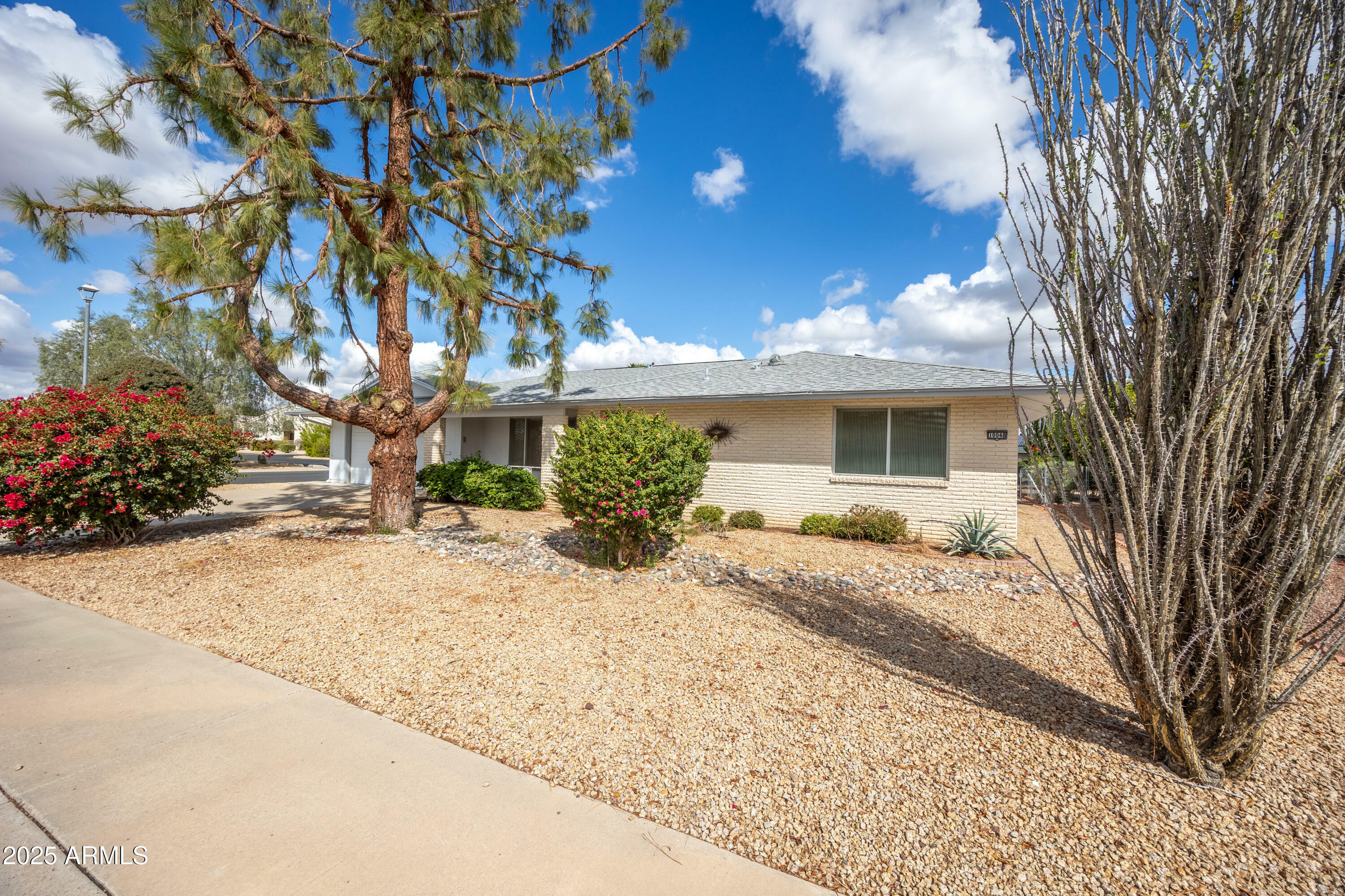 Property Photo:  10048 W Oakmont Drive  AZ 85351 