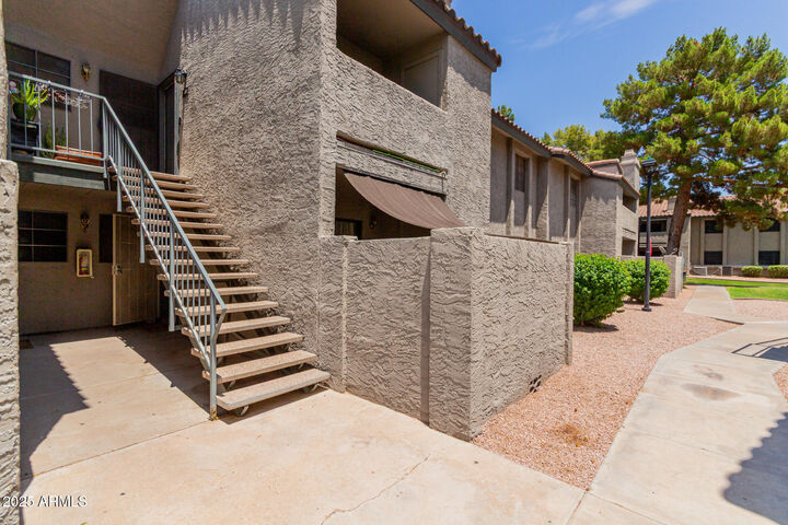 Property Photo: 533 W Guadalupe Road 1001 AZ 85210