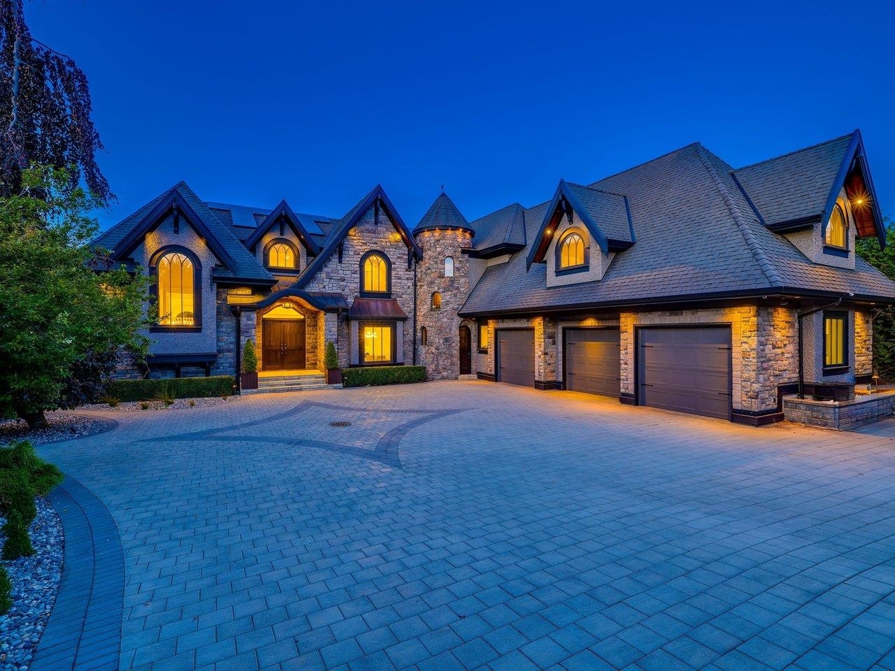 Property Photo: 20133 2 Avenue BC V2Z 0A3