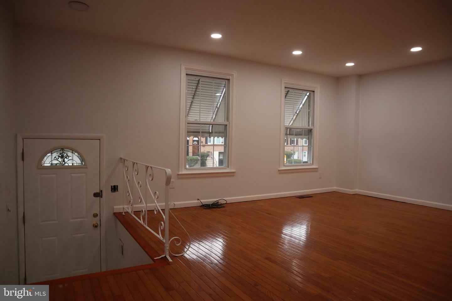 Property Photo: 7611 Raven Place PA 19153