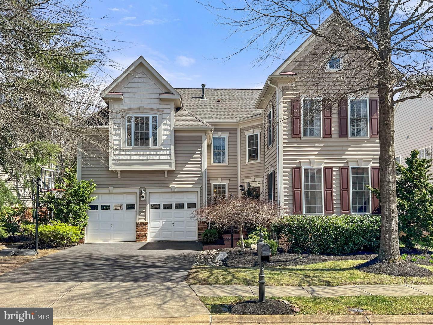 Property Photo: 22773 Highcrest Circle VA 20148
