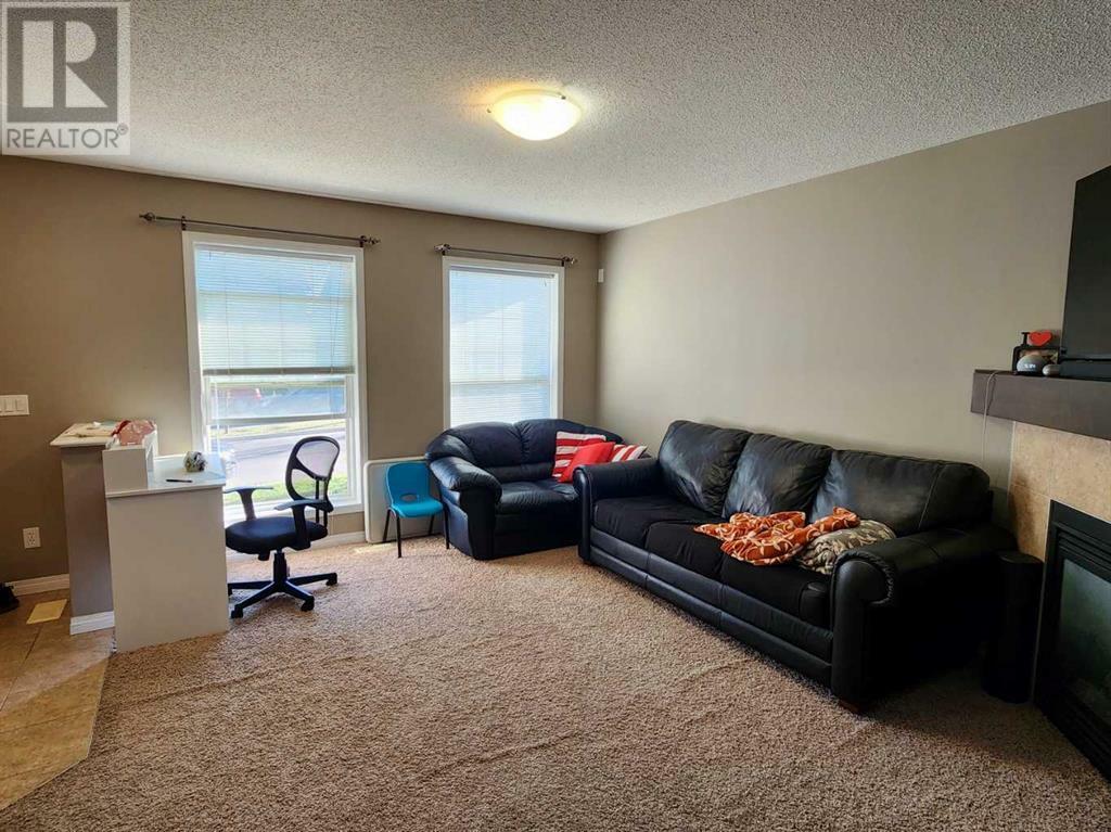 Property Photo: 1061 Panatella Boulevard Northwest AB T3K 0R3