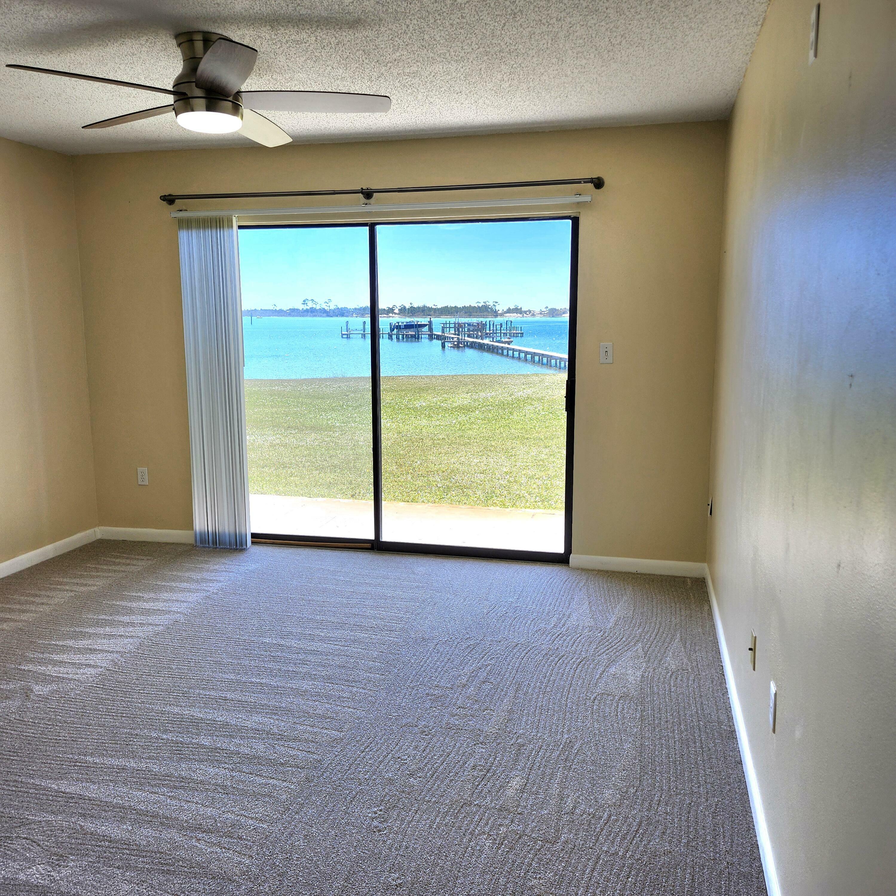 Property Photo:  1691 US-98 Apt 106  FL 32569 