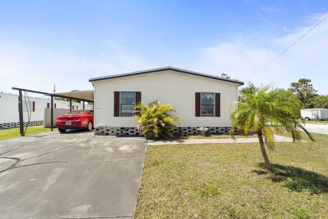 Property Photo: 1352 Ibis Drive FL 34224