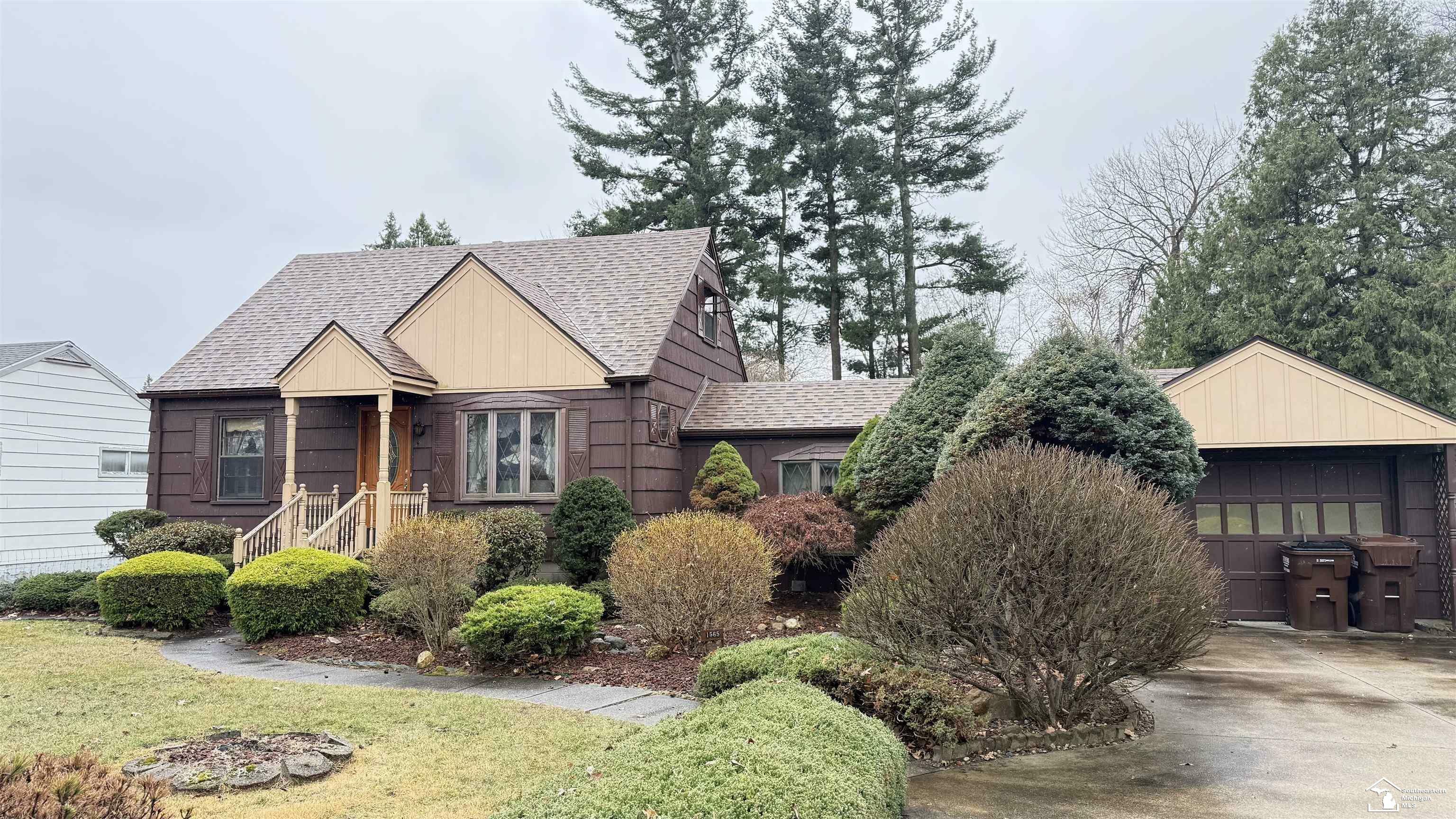 Property Photo: 1565 Eaton Drive MI 48162