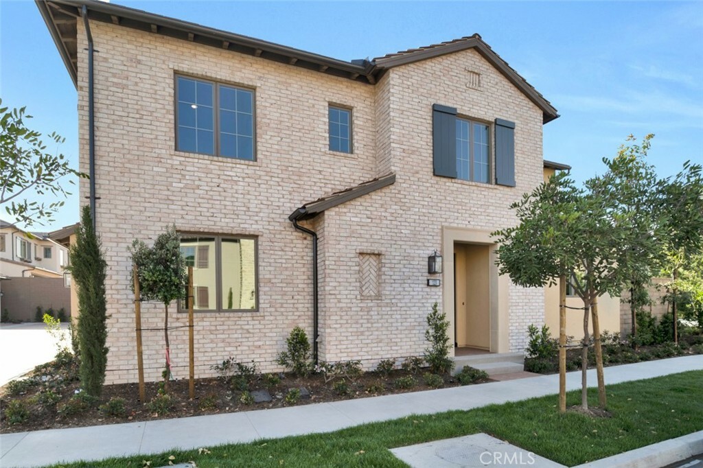 Property Photo: 123 Dolci CA 92602