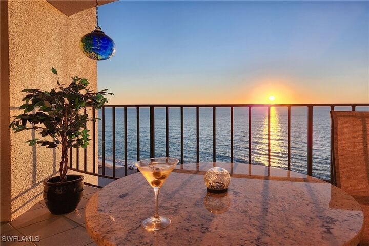 Property Photo:  3951 Gulf Shore Boulevard N 601  FL 34103 