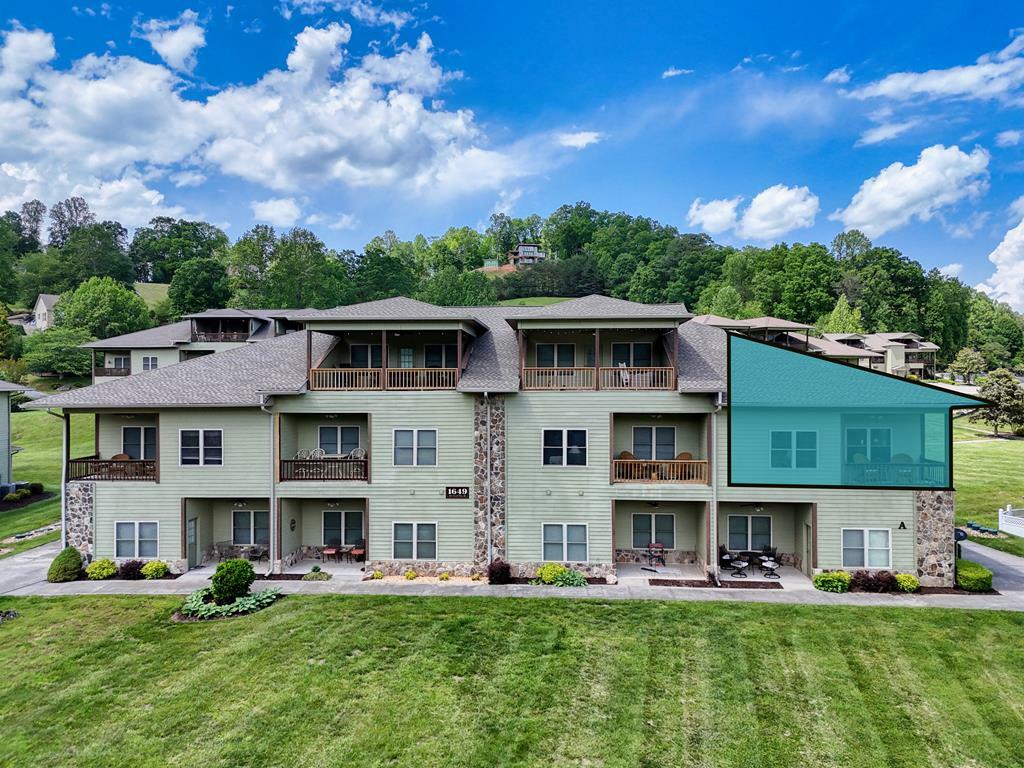 Property Photo: 1649-H Lakeview Dr GA 30582