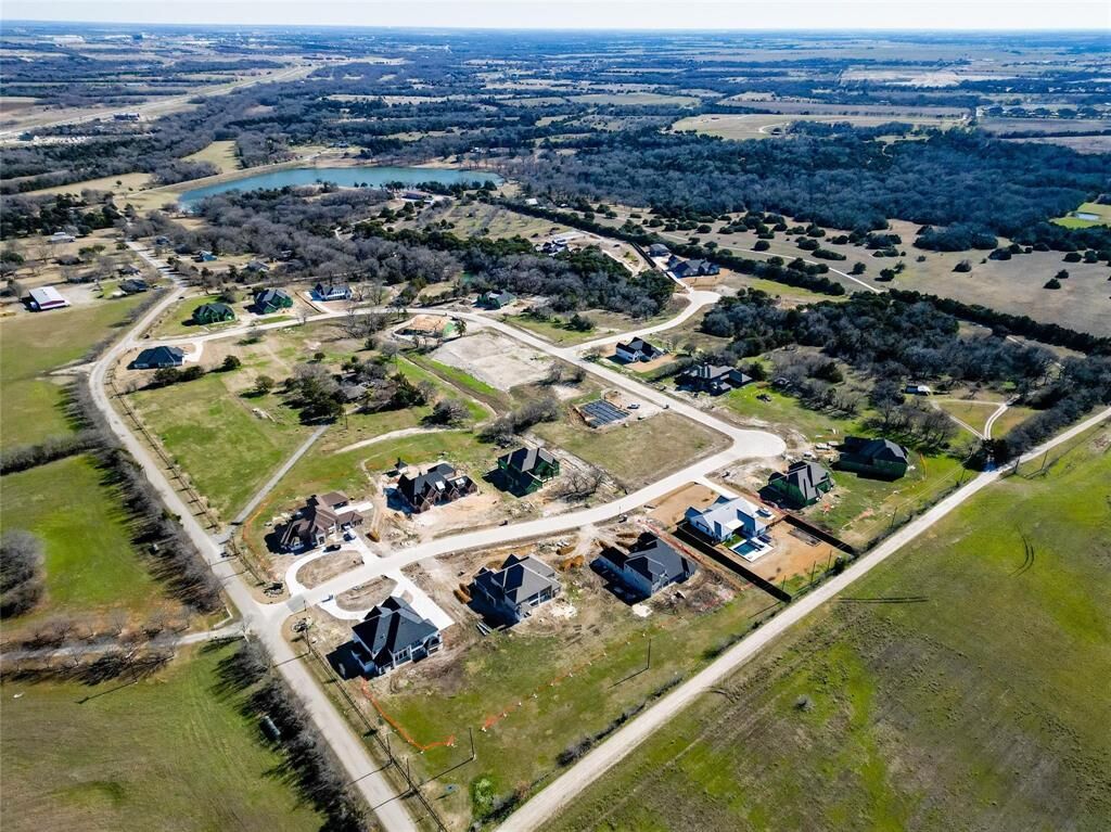 Property Photo:  3810 Jacks Loop  TX 76065 