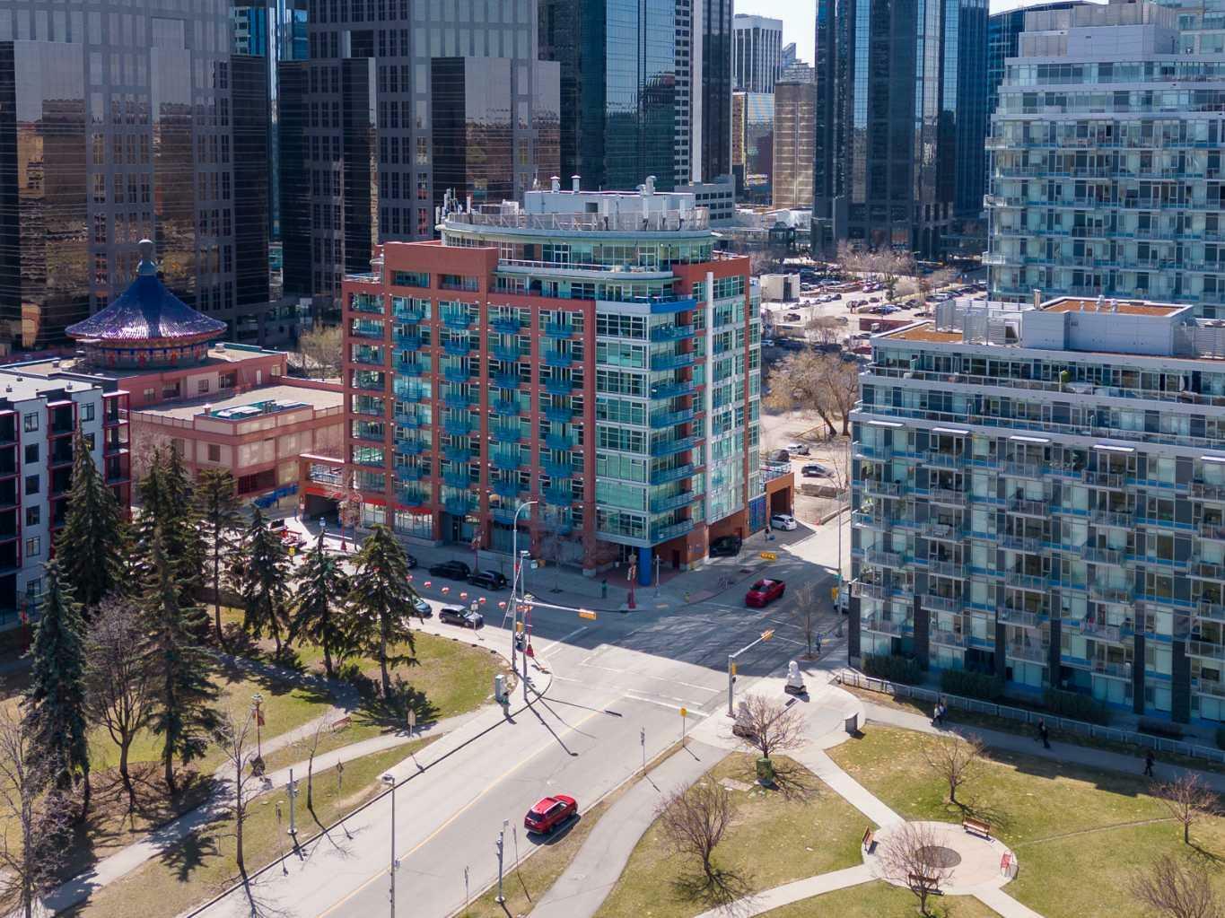 Property Photo: 205 Riverfront Avenue SW 503 AB T2P 0A9