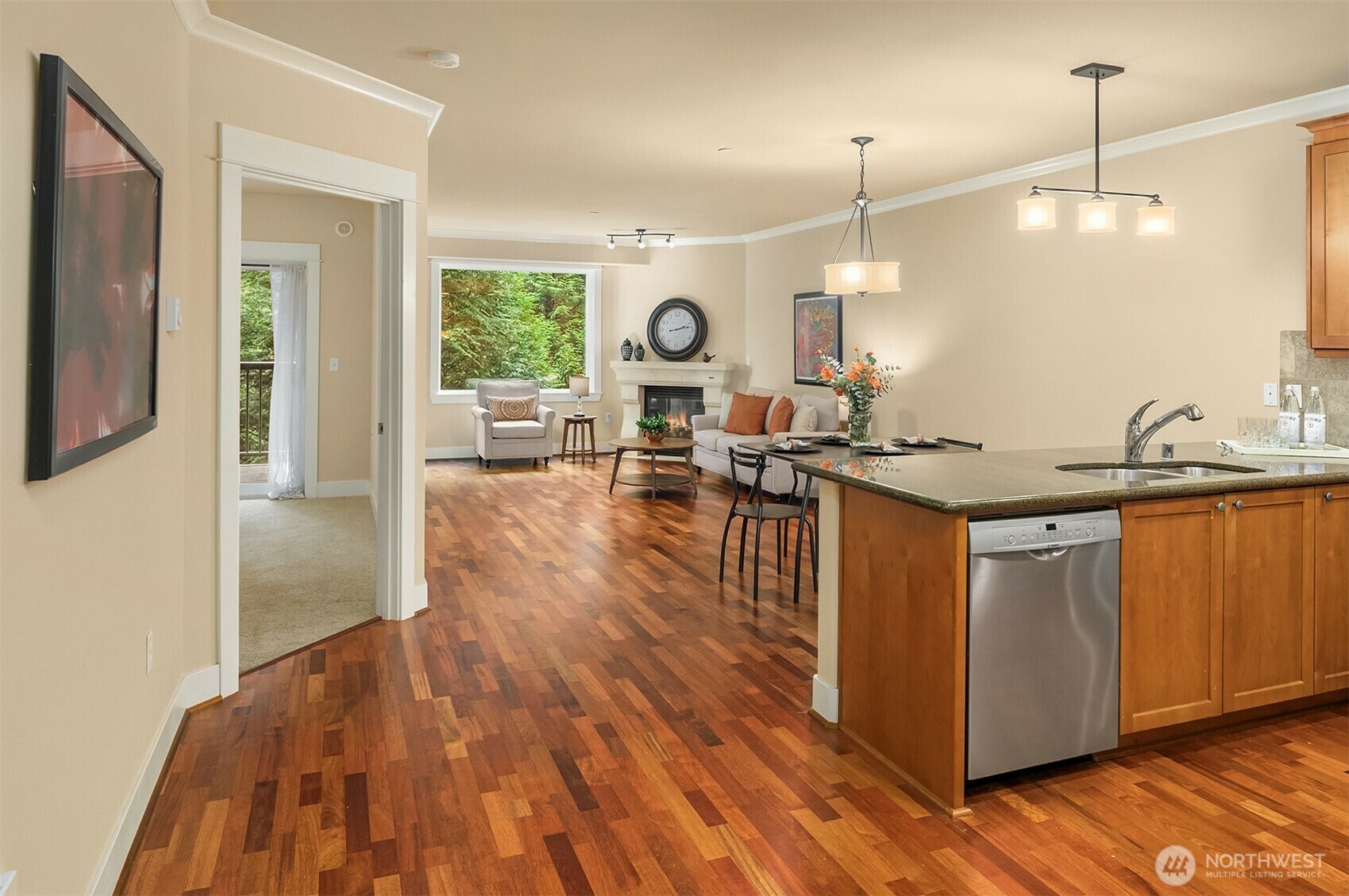 Property Photo: 18609 SE Newport Way 104 WA 98027