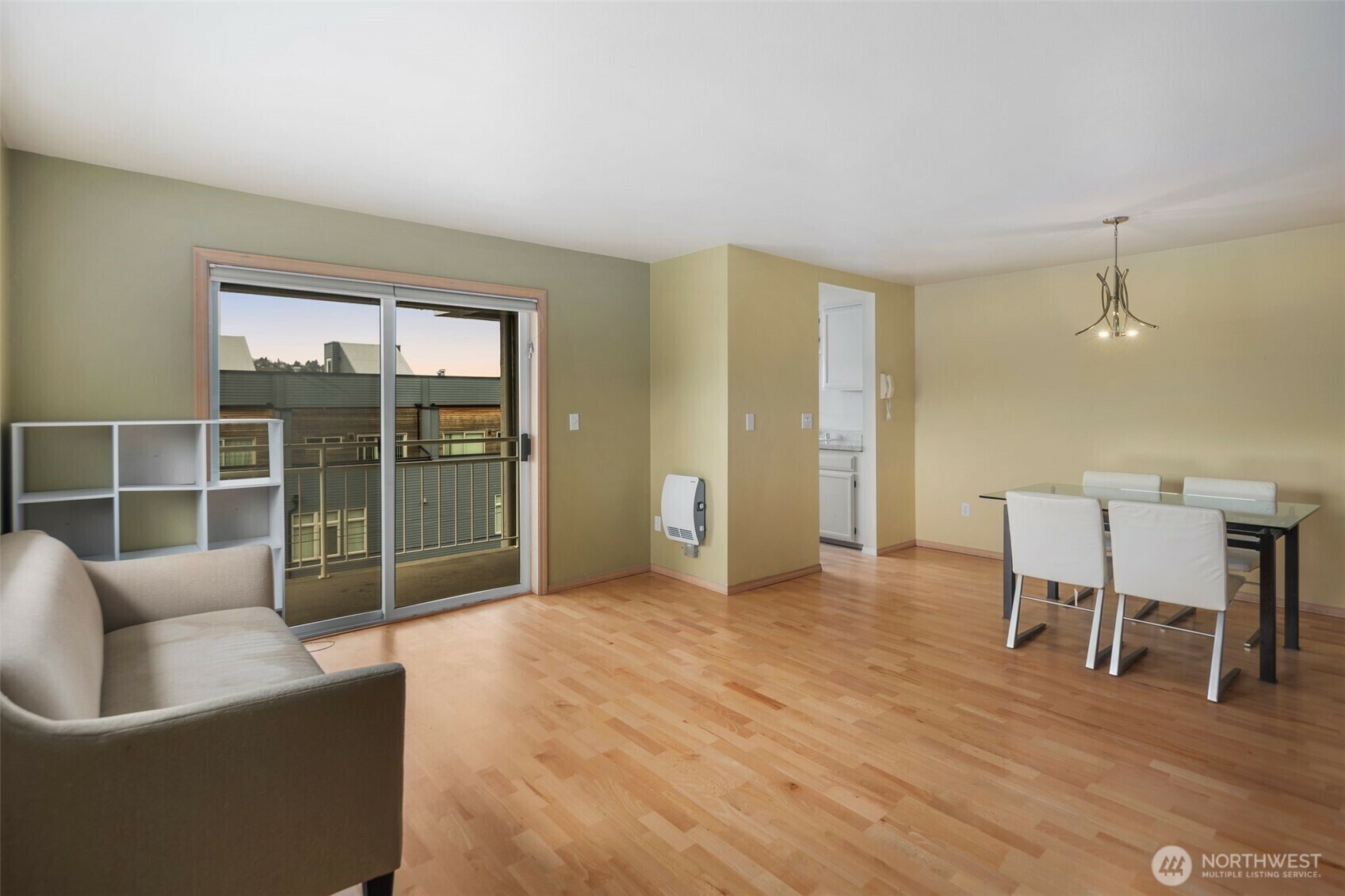 Property Photo: 2017 Eastlake Avenue E 303 WA 98102