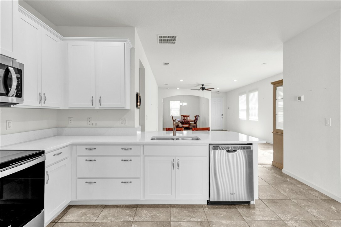 Property Photo: 1440 Bruntsfield Terrace FL 32966