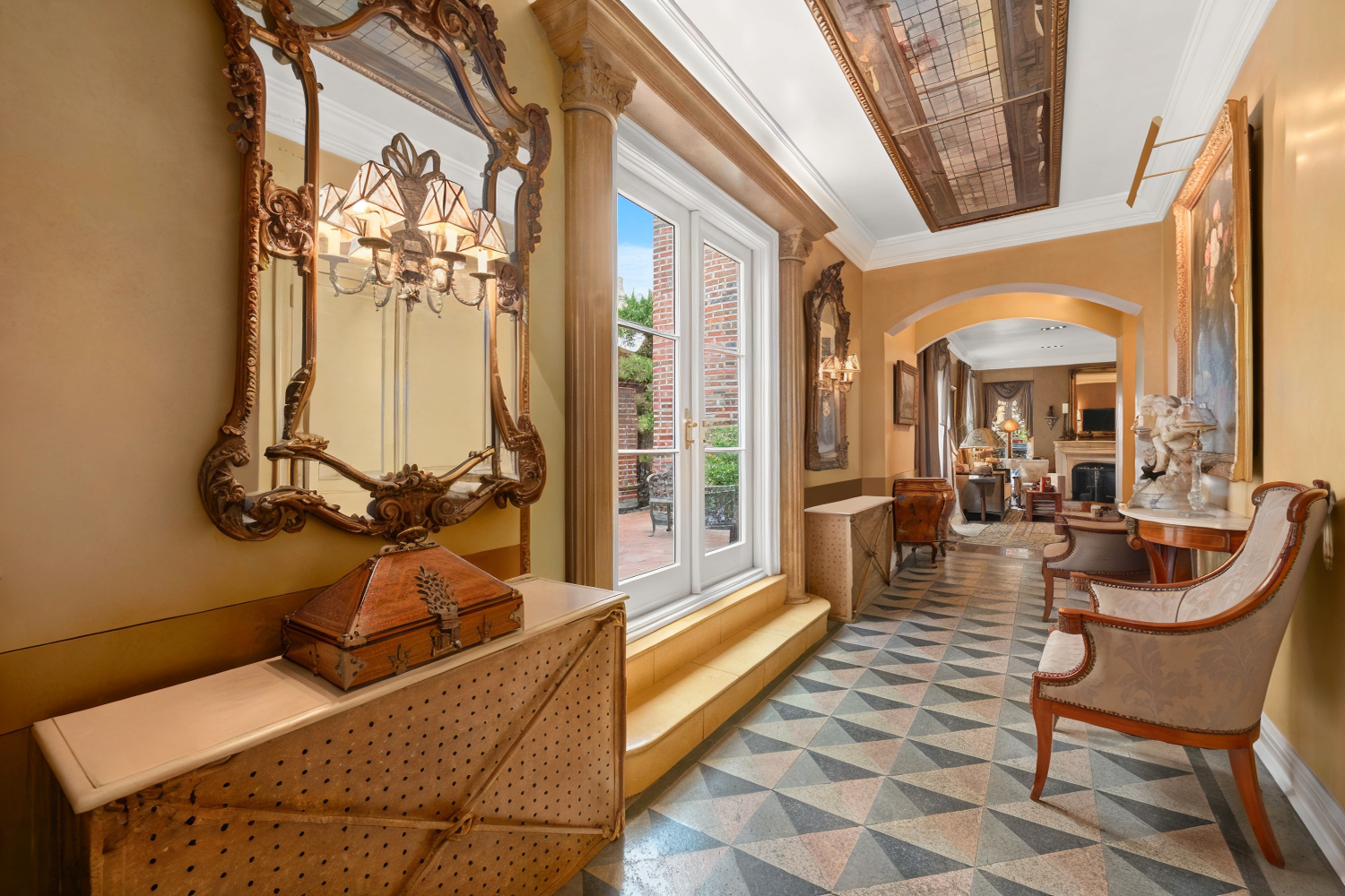 Property Photo: 444 E 52nd Street Phn NY 10022