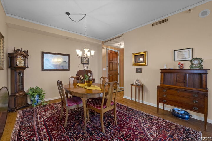 Property Photo:  1 Towers Park Ln 1507  TX 78209 