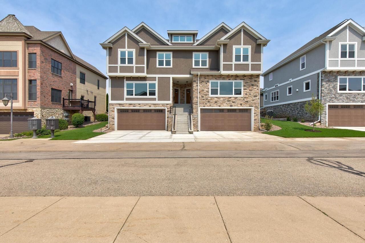 Property Photo: 9076 Paddington Parkway WI 53593