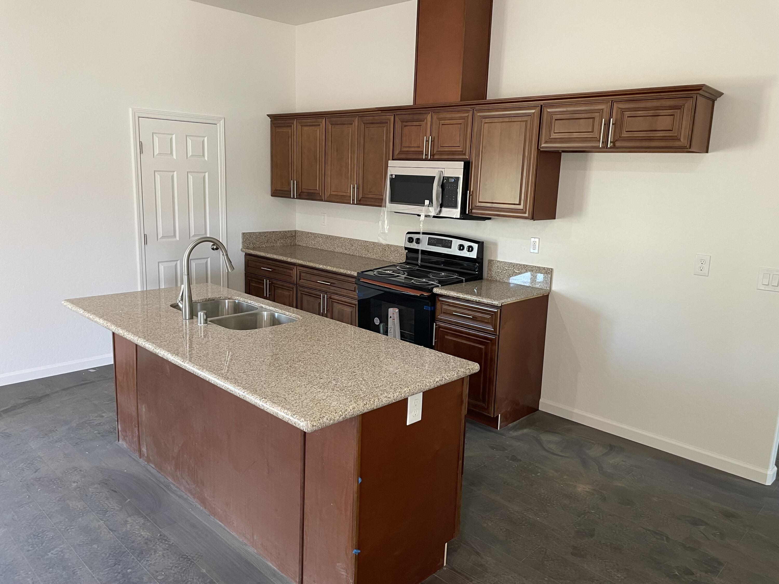 Property Photo: 2018 E Seeger Avenue CA 93292