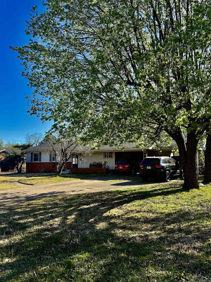Property Photo:  504 N Montgomery Street  AR 72830 