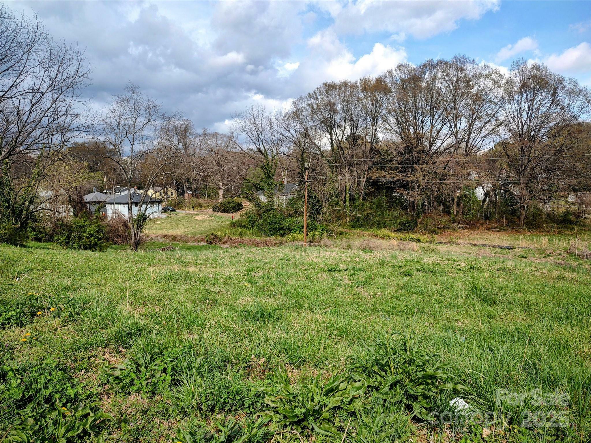 Property Photo: 412 S Hill Street NC 28052