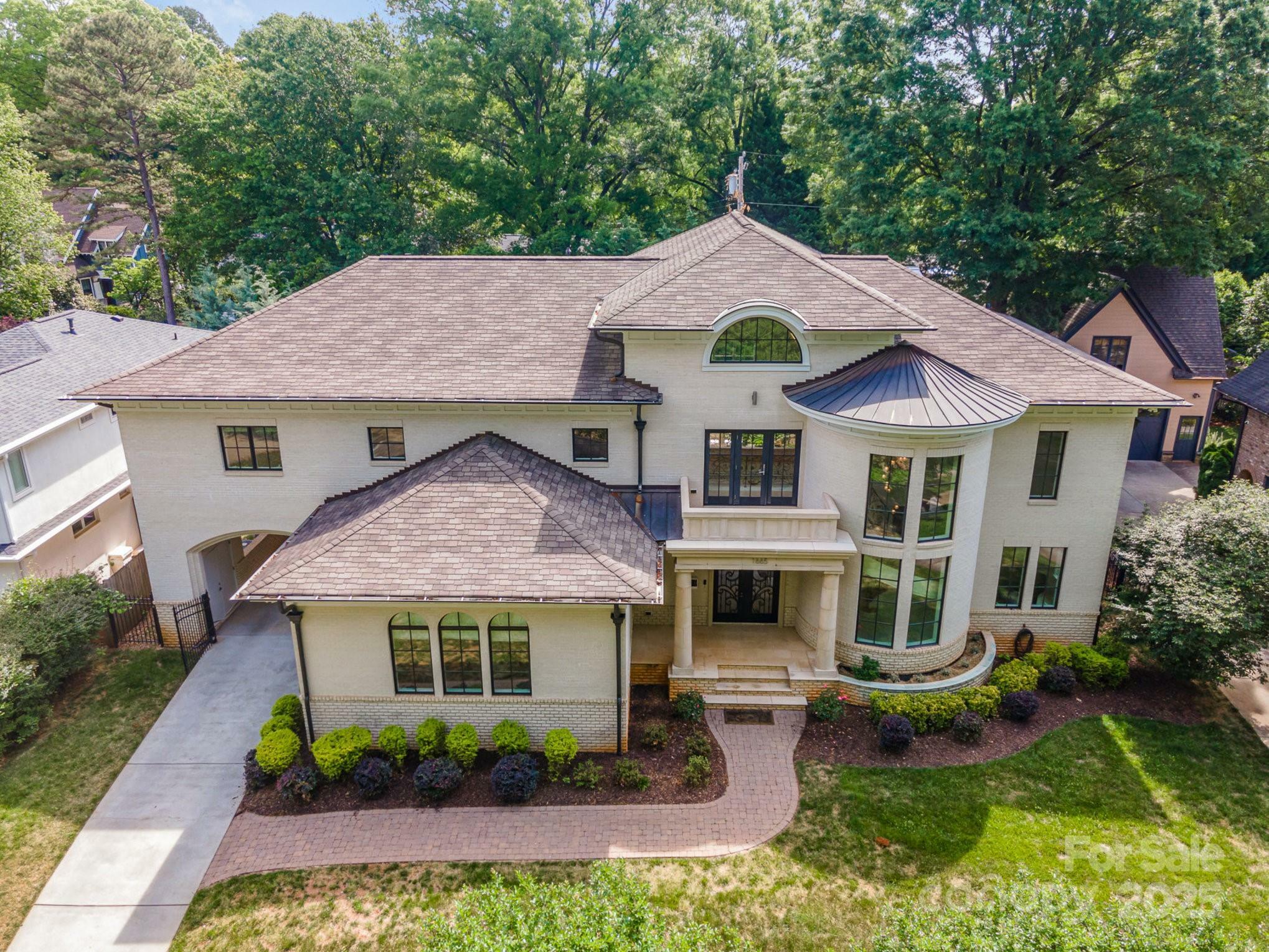 Property Photo: 1665 Sterling Road NC 28209