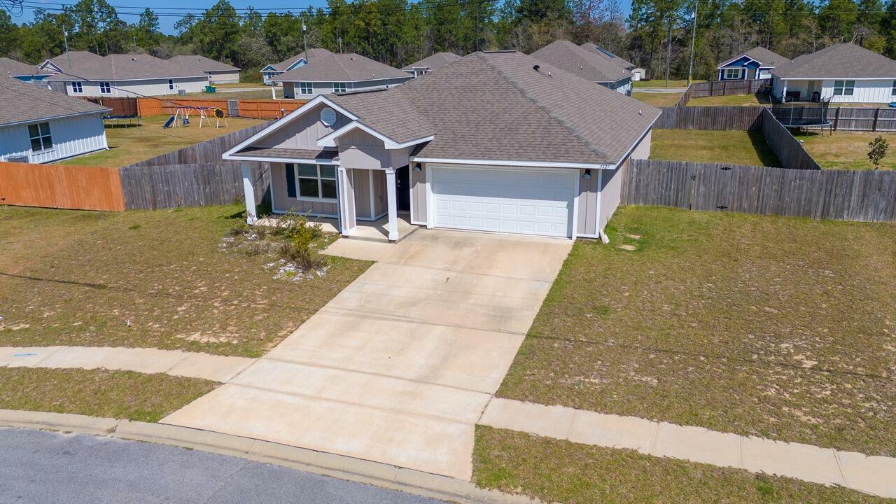 Property Photo: 3527 Shadbush Lane FL 32539