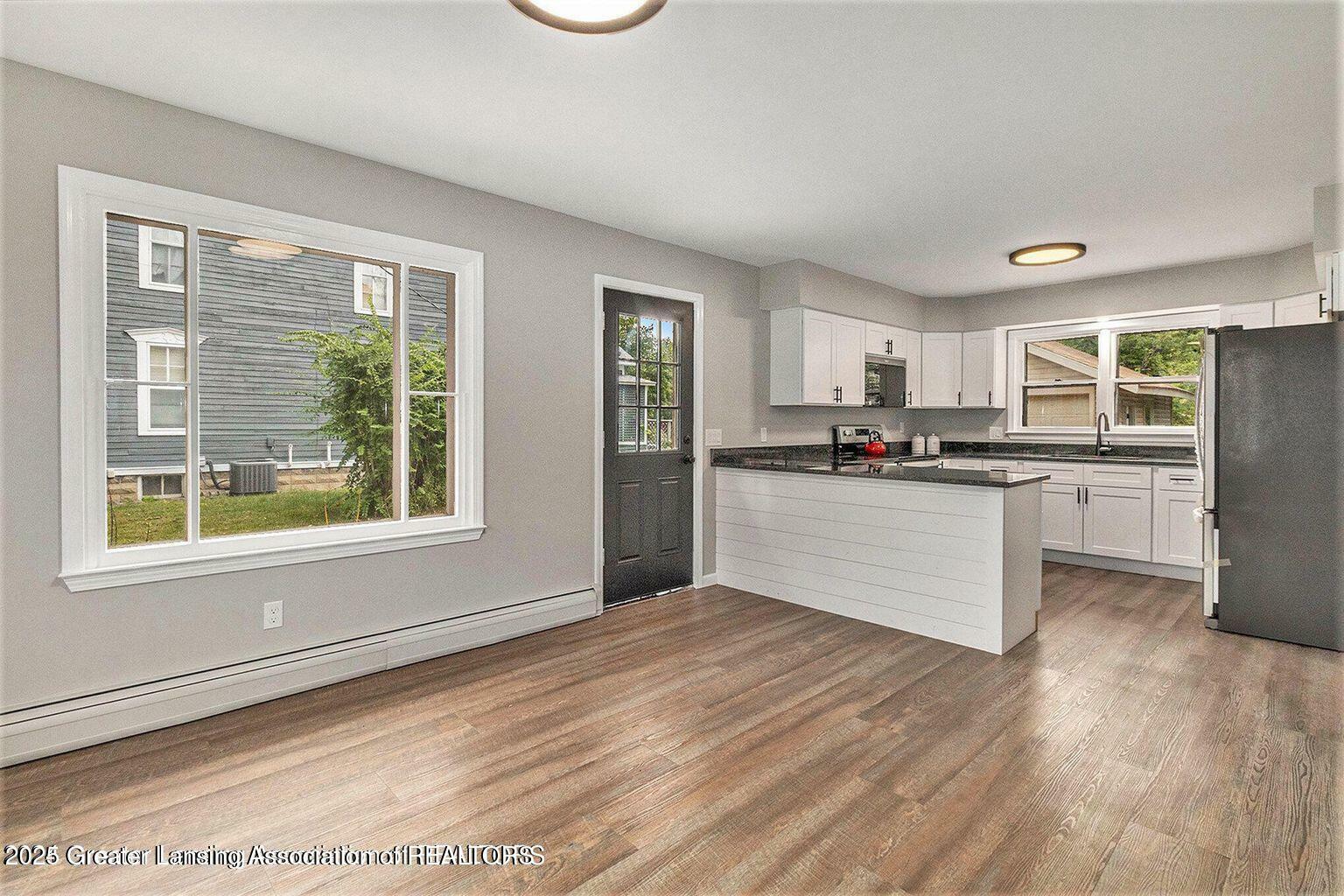 Property Photo:  809 N Michigan Avenue  MI 48843 