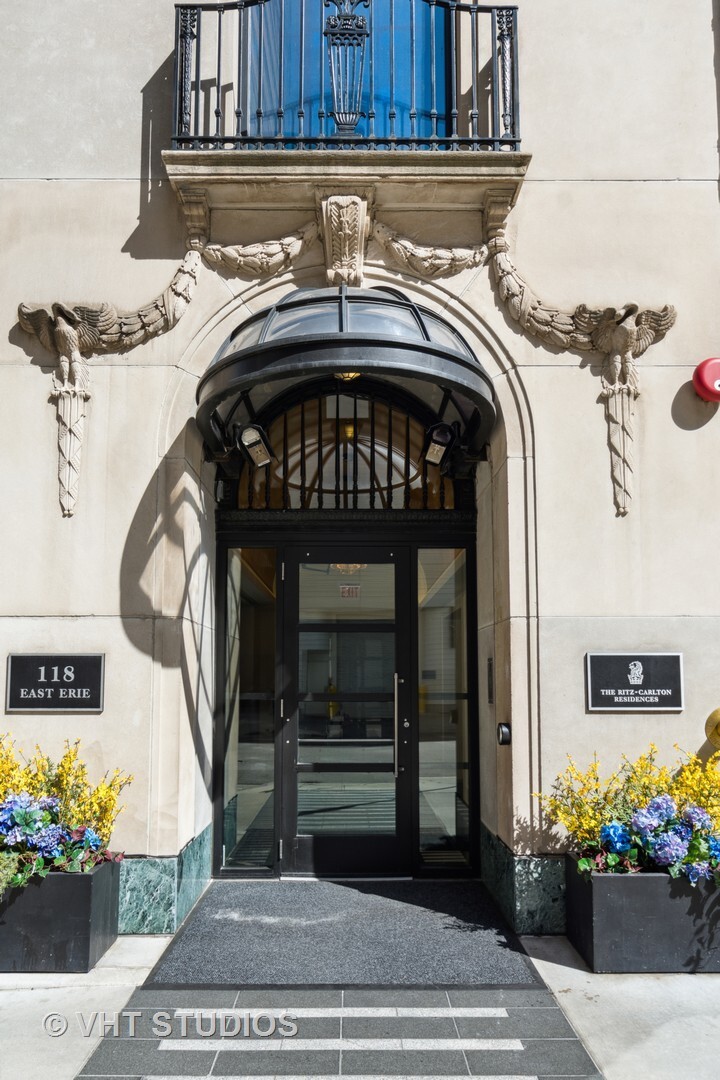Property Photo:  118 E Erie Street 31F  IL 60611 