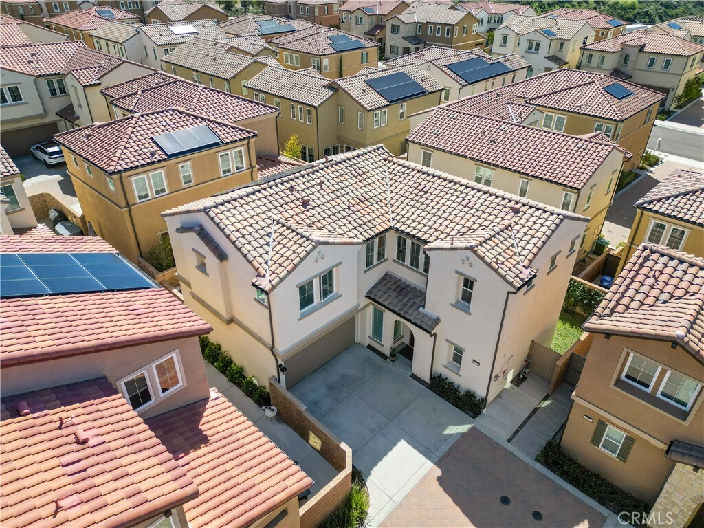 Property Photo: 20818 W Acorn Cir CA 91326