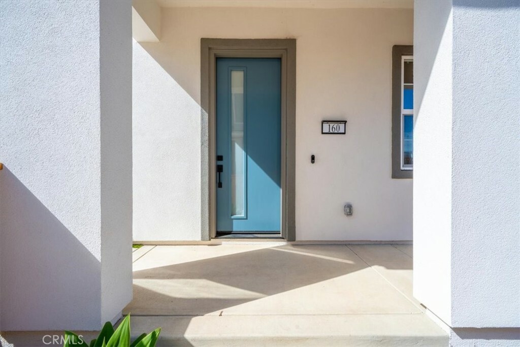 Property Photo: 160 Earthwood Lane CA 93401