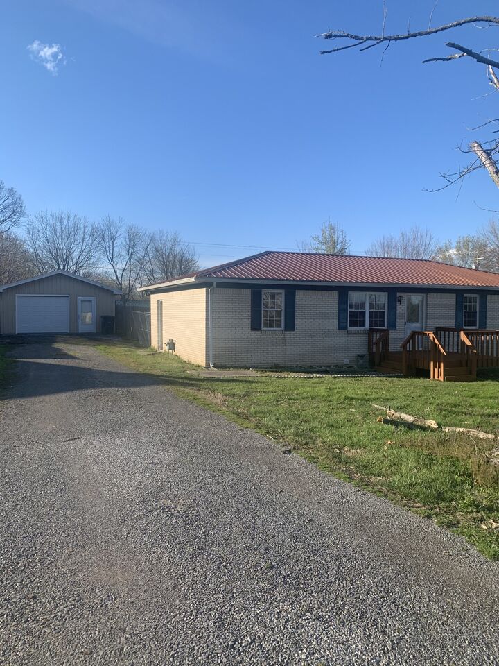 Property Photo:  641 Coolidge Rd  TN 37083 