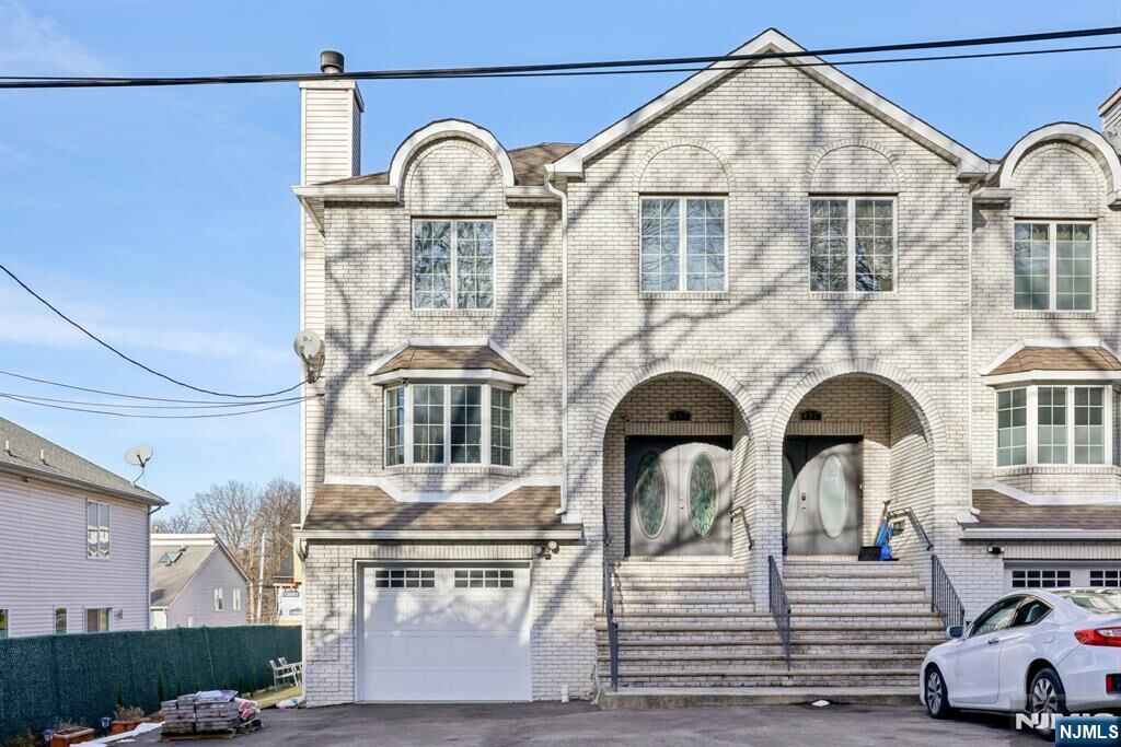Property Photo: 455 S Grandview Avenue 4 NJ 07631