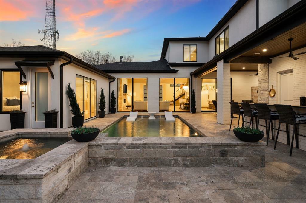 Property Photo: 3211 Fox Fire Lane TX 76092