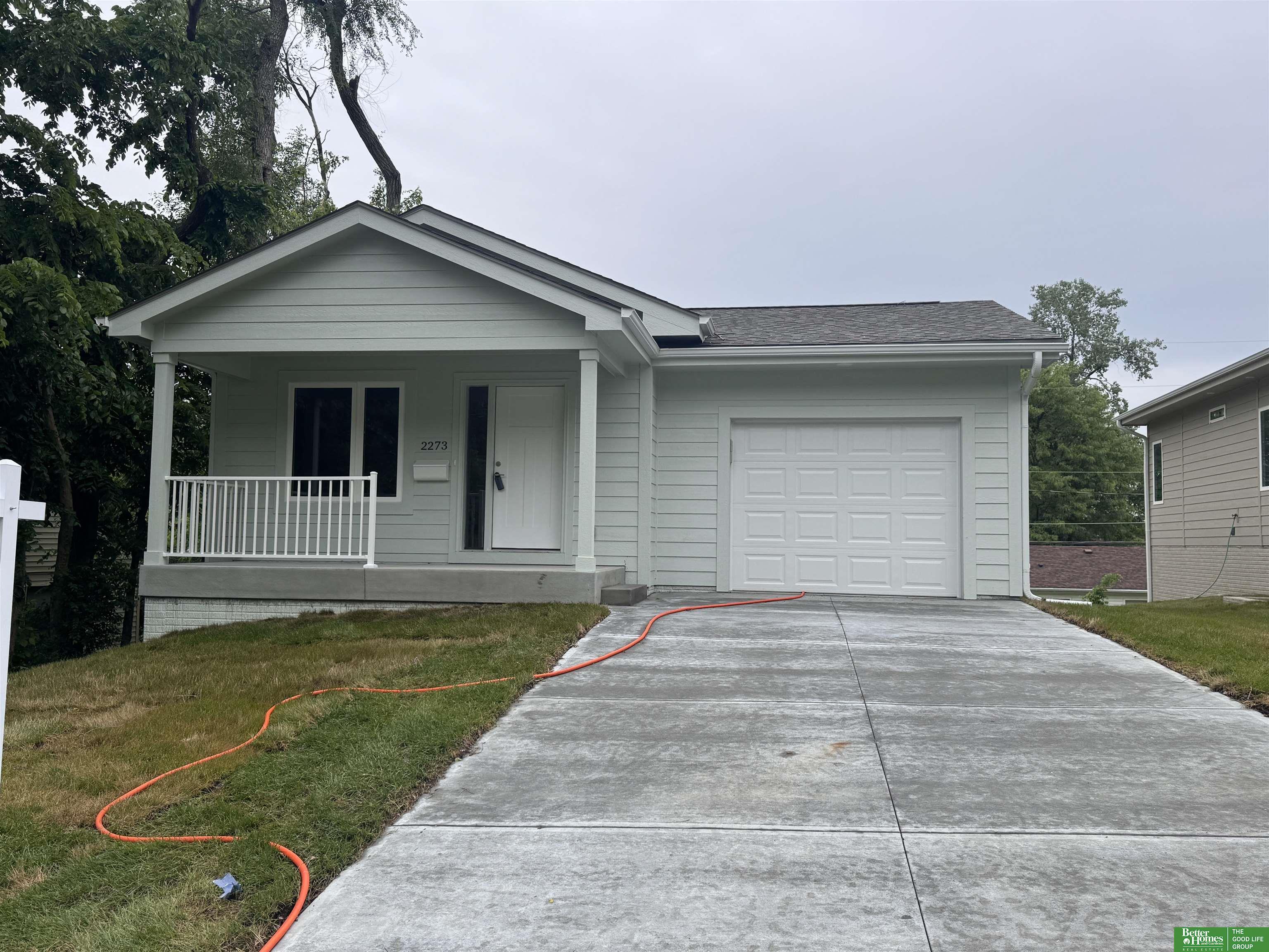 5814 N 27 Street  Omaha NE 68111 photo