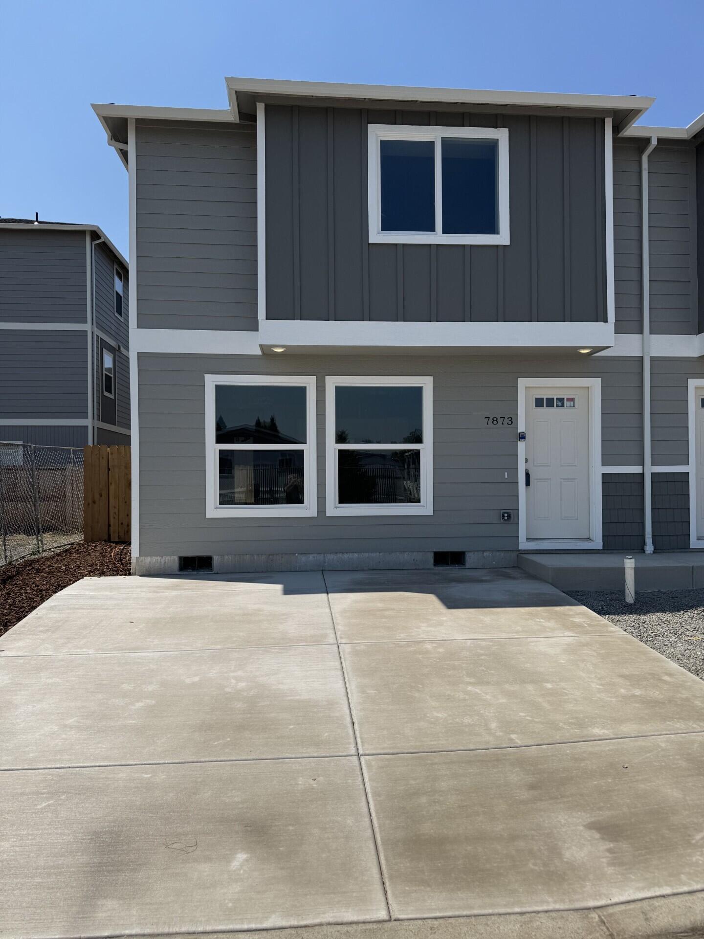 Property Photo: 7873 Houston Loop OR 97503