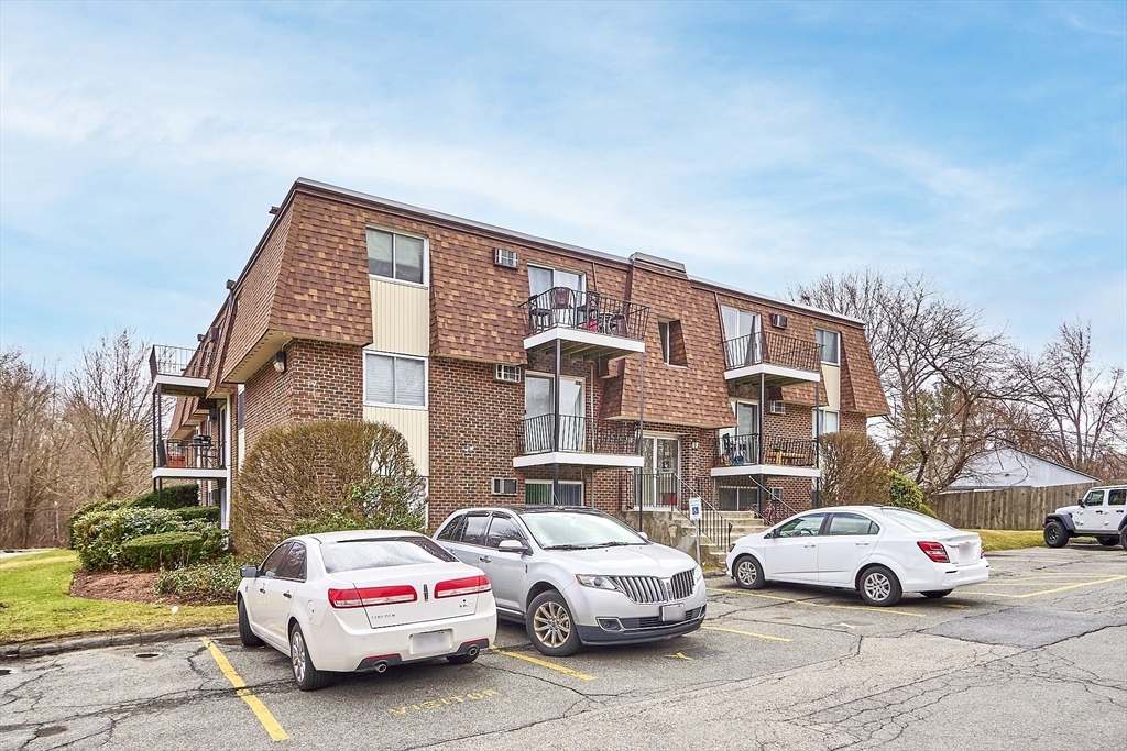 Property Photo: 98 Pemberton St 29 MA 01826