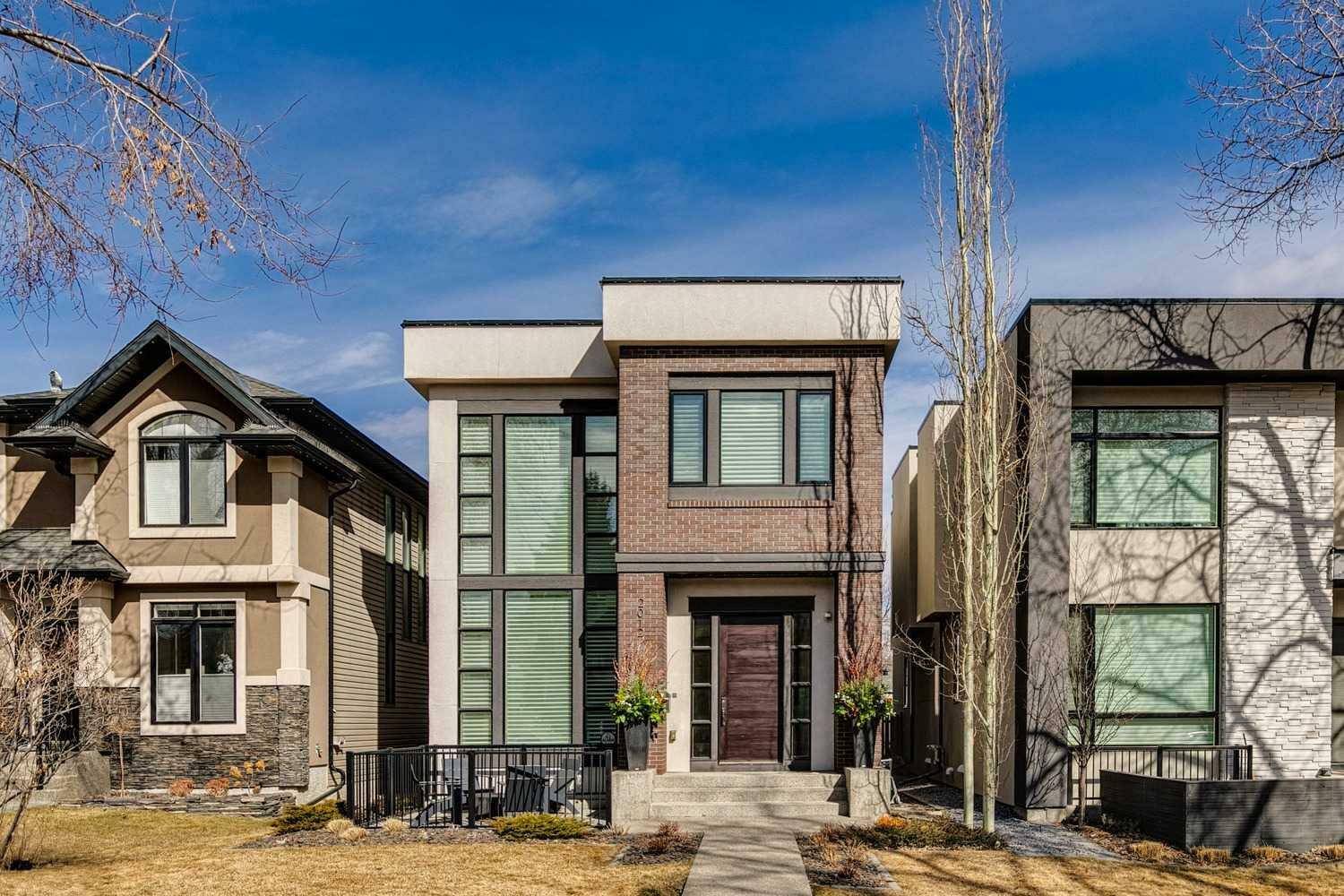 Property Photo: 2012 47 Avenue SW AB T2T 2S6