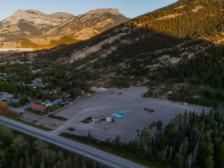 Photo de la propriété: 21 Exshaw Mountain Gateway AB T0L 2C0