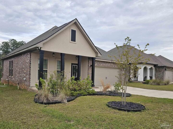 Property Photo:  3223 Mountain Laurel Tr  FL 32533 