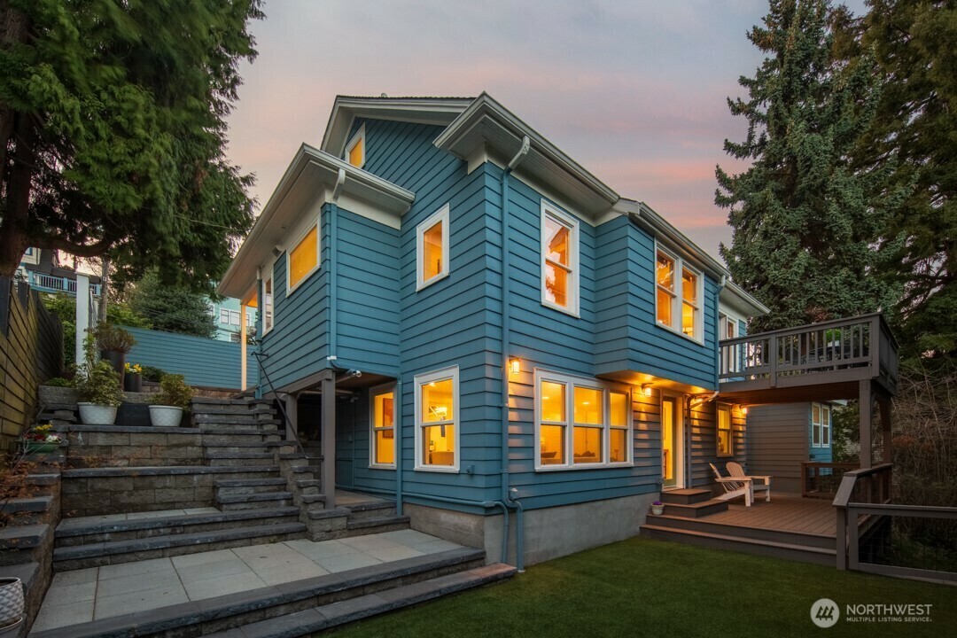 Property Photo: 1058 24th Avenue E WA 98112