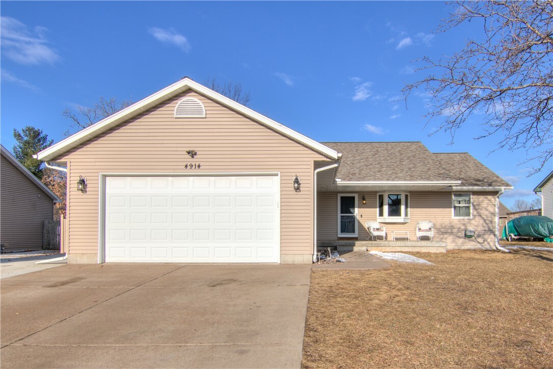 4914 Club House Lane  Eau Claire WI 54703 photo