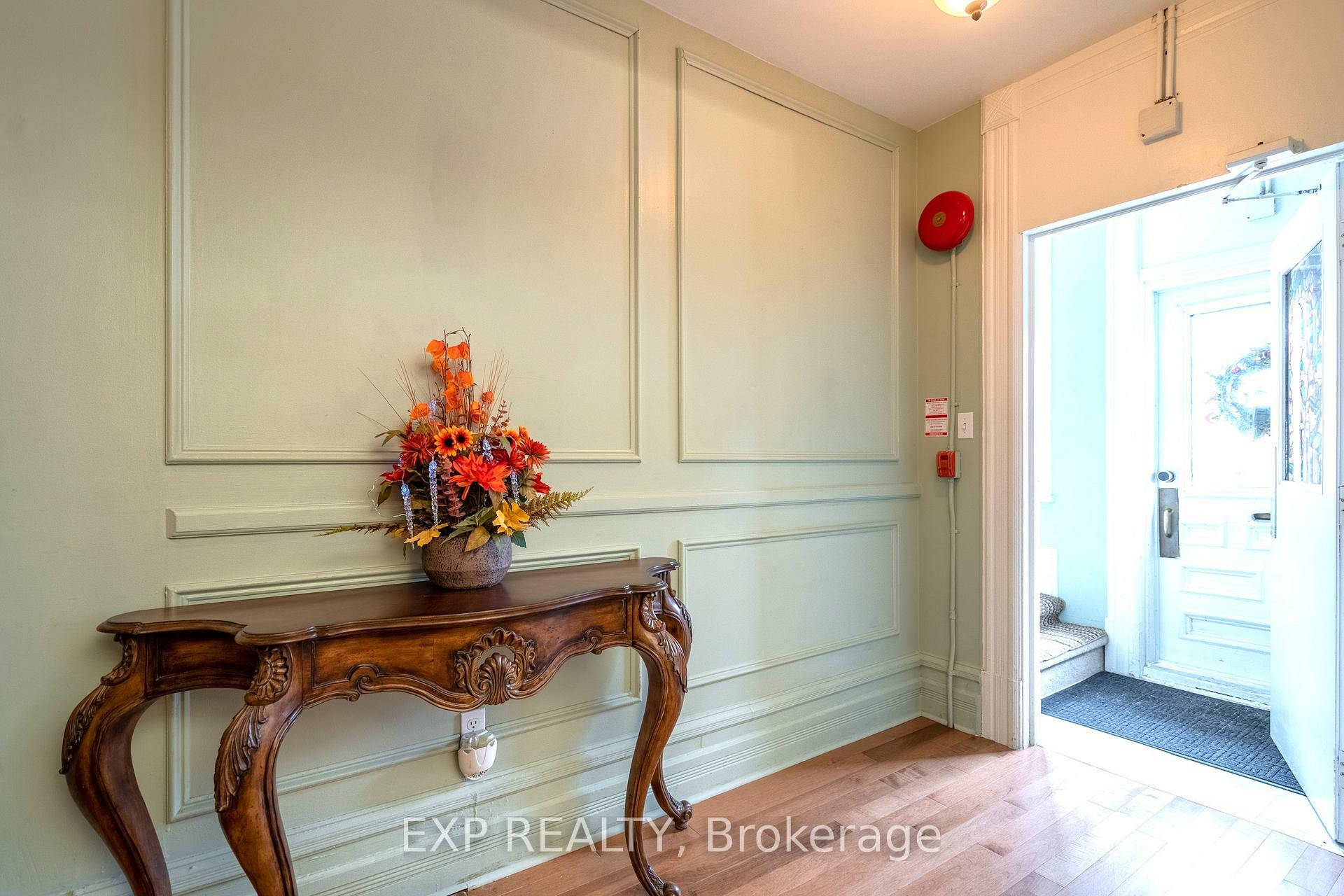 Photo de la propriété: 431 Gilmour Street ON K2P 0R5