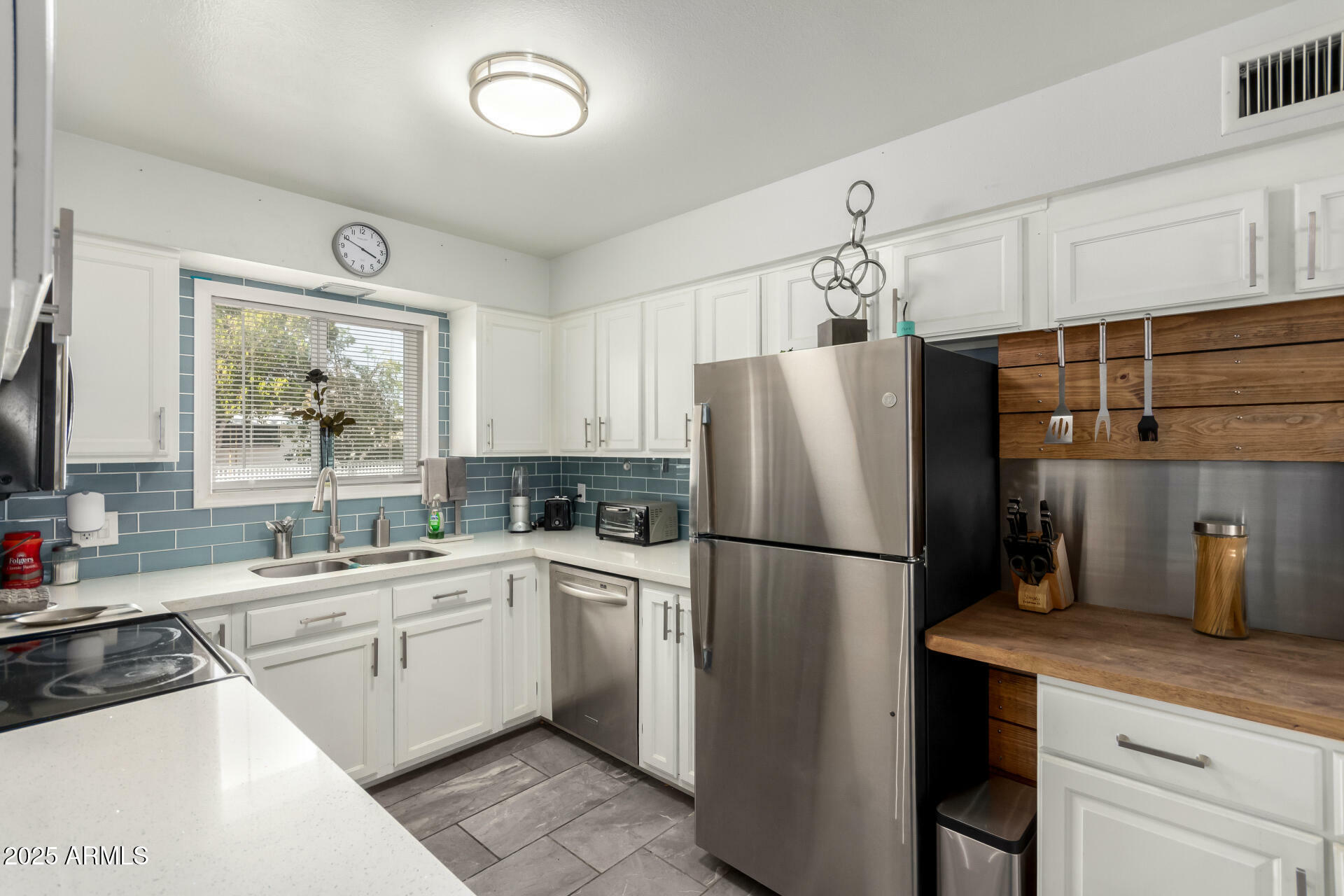Property Photo:  5422 E Des Moines Street  AZ 85205 