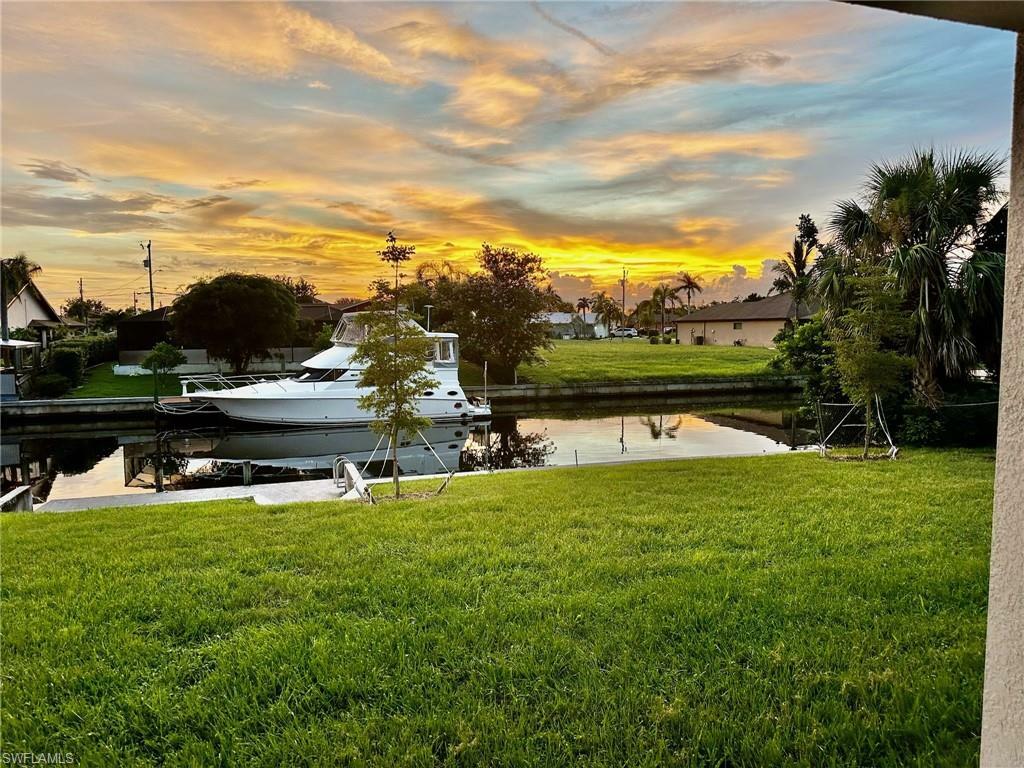 Property Photo: 926 SE 23rd Pl FL 33990